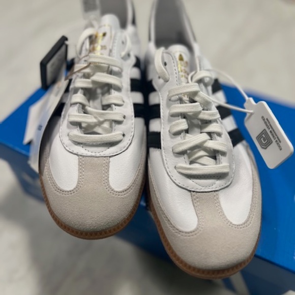 adidas Originals Samba Decon White/Core Black/Gray One  Adidas Samba Decon White/Gum  Size:  MENS / UK8 / US8.5 / EU42 / CM26.5